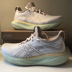ASICS Nmbus 25, Women’s 9.5